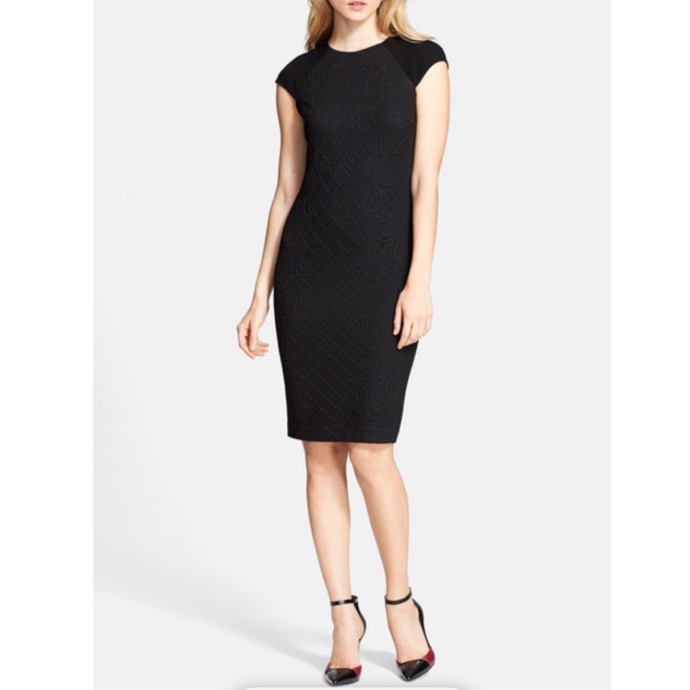 Tory Burch Kiersten Black Embossed Cap Sleeve Midi Dress - Black - Size Large